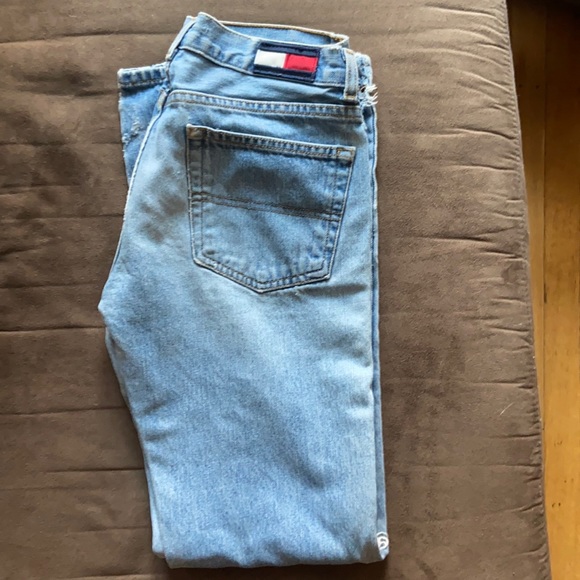 Tommy Hilfiger Denim - Retro 90's Tommy Hilfiger Distressed Jeans